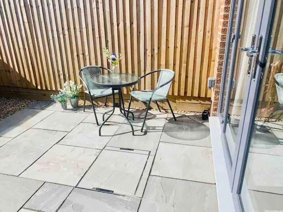 Centrally Situated House Plus Private Parking Cheltenham United Kingdom
